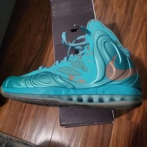 Nike Air Max  Hyperposite Statue Of Liberty